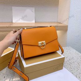 Light luxury Shoulder Bag Designer Leather Wallet Fashion Exquisite Crossbody For Women Classic Famous Brand Shopping Purses 220211