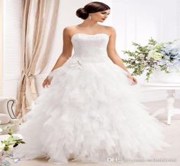 Vestidos de bola elegantes Vestidos de Ball Vestidos de Ball Two Tulle Plus Size Tier Trein Country Garden Bridal Wedding Gowns6030325