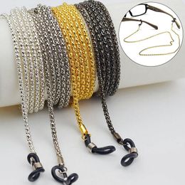 Eyeglasses chains Nonslip Metal Eyeglass Chain Cord Sunglasses Holder Strap Necklace Women Men Gold Silver Colour Reading Glasses Lanyard Rope 221119