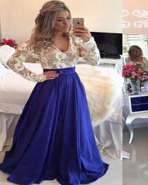 Royal Blue Modest Prom Dresses con mangas largas V Pearls Illusi￳n Tafeta de encaje de encaje elegante Vestidos de graduaci￳n Mangas completas CH2508525