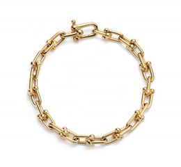 Bracelets de charme colares pendentes de moda privada Casal de moda personalizada Pulseira cubana 18K Brand Brand Chain de ouro de ouro Ladi Ladi Luxury Bracelet