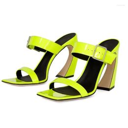 Sandali 2022 estate scarpe comode da donna per il tempo libero all'aperto tacchi alti punta quadrata fibbia moda pantofola diapositive slip on