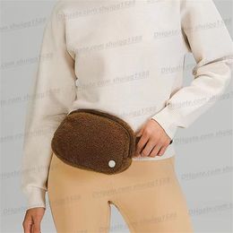 Top classicbelt bag fanny pack designer classic bum chest yoga bags bumbag nylon Wool cloth with soft nap womens men shoulder cros275o