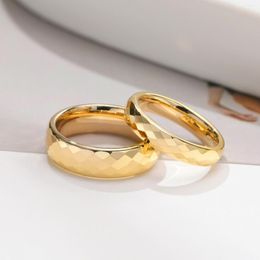 Anelli nuziali 2/4/6/8 mm classici tungsteno anello in carburo set Women Men Banda di fidanzamento placcata in oro abbinato per i gioielli di coppia