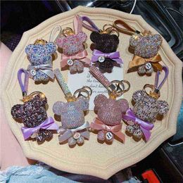 Keychains DIY Handmade Craft Bear Keychain Cartoon Diamond-studded Crown Big Head Key chain Lady Charm Bag Car Key Chain Friend Gift T220909