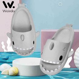 Fashion Cartoon Shark Shape Soft Sole Slippers Unsiex Platform Bathroom Cloud Sandal NonSlip Flip Flops Women Men Indoor Slides J220716