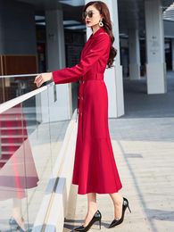 Kadın Trençkotları Rüzgar Yemeği Kadınlar Orta Uzunluk Diz 2022 Sonbahar Moda Mizaç İnce Ceket İngiliz