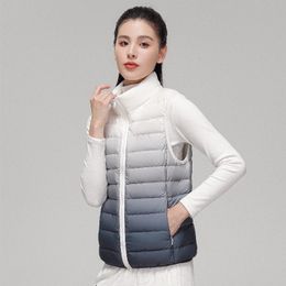 Women's Down Parkas Women Fashion Gradient Ultra Light Vest SpringAutumn Female Stand Collar Slim Fit Sleeveless Puffer Jacket 221121