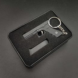 Gun Toys Hot Portable Toy Gun Model Keychain Alloy Empire Glock G17 Pistol Shape Weapon Mini Metal Shell Ejection Free Assembly With Box T221105