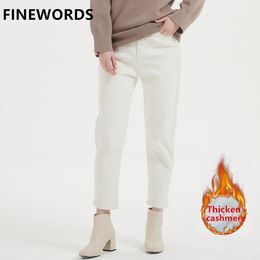 Womens Jeans FIORDS Winter Thicken Cashmere Warm Harem Mom Women Vintage Casual Boyfriend Streetwear Korean Beige Denim Pants 221121