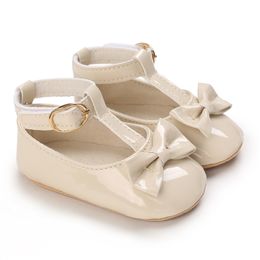 First Walkers Fashion PU Leather Baby Princess Shoes born Girls Moccasins Rubber Sole Prewalker Non-slip Summer 221122