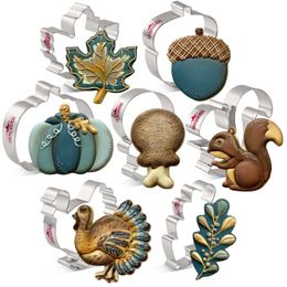 Baking Moulds KENIAO Thanksgiving Cookie Cutter Set - 7PC Pumpkin Turkey Leg Maple Oak Leaf Squirrel Acorn Biscuit Molds Stainless Steel 221122