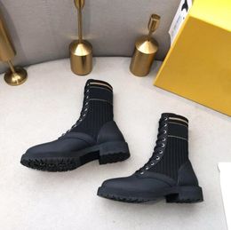 Kadın Tasarımcı Botlar Örme Martin Siyah Deri Şövalye Kadın Kısa Boot Eğitimleri Sıradan Ayakkabı Lüks Tasarımcılar Ayakkabı