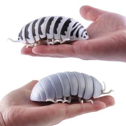 Electric RC Animals Funny RC Animal Toys Simulation Pillbug Electric RobotBug Halloween PrankInsects Kids Infrared RCBug For Children 221122