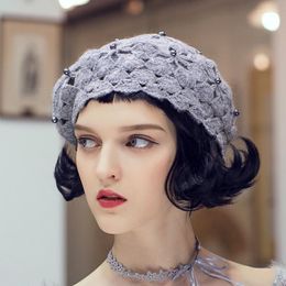 Berets Flower Beret Hat Women Spring Autumn Cap Korean Version Sweet Lovely British Knit Wool Artificial Pearl Hollow Hats H6764