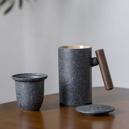 Mugs Japanesestyle Vintage Ceramic Coffee Tumbler Rust Glaze Tea Leak with Wood Handle Water Cup Home Office Drinkware 221122