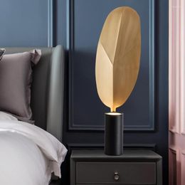 Table Lamps Nordic Stainless Steel LED Lamp Post-modern Leaf Shape Creative Bedroom Bedside Reading Light Living Room Study Desk