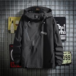 Men's Leather Faux Retro Jacket Men Windbreaker Hooded Japanese Streetwear Solid Plus Size Oversized Hip Hop Coat Zipper Autumn 5XL 221122