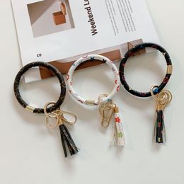 Designer keychains wallet keychain men and women phone case lanyard bracelet key ring Fashion couple bracelets top leather key pendant