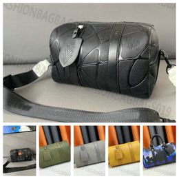 Mochila masculina de couro – bolsa de viagem espaçosa com travesseiro, alça de ombro grande capacidade – perfeita para os jogos da Copa do Mundo de 2022