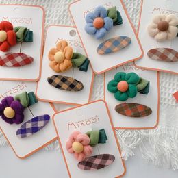 2 Pcs Autumn Winter New Sweet Girl Simple Cute Flower Hairpins Fashion Korean Children's Fabric Plaid BB Clip Hair Accessories