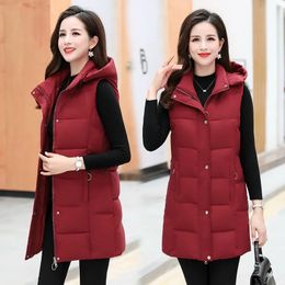 Women's Vests Removable Cap Cotton Padded Women Winter Thick Jacket Middle aged Elderly Mother Long Sleeveless Waistcoat Female Coat 221123
