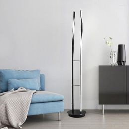 Minimalistyczna kreatywna lampa podłogowa do salonu - Nordic Prosty projekt dla indywidualnej atmosfery - stylowe urządzenie oświetleniowe do nowoczesnych przestrzeni