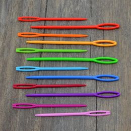 50PCs Mixed Colour 5.5cm/7cm/9cm Plastic Sewing Knitting Needles Crochet Hooks Wool Yarn Needle Children DIY Sweater Weaving Tools Accessory