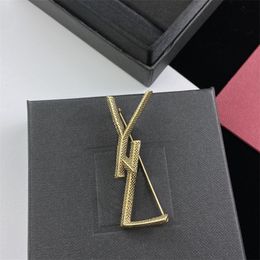 Luxury Brooch Designer Jewellery Set Letter Earrings Women East Studies Men Brooches Gold Fashion Love Brand Jewellery