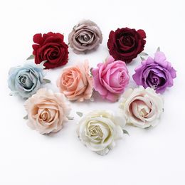 Decorative Flowers Wreaths 100pcs Christmas Wedding Wreath Silk Roses Head Artificial Wholesale Bridal Accessories Clearance Home Decor 221122