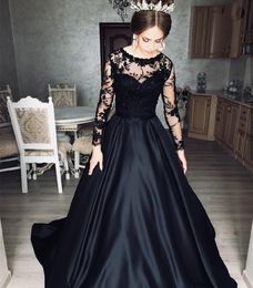 Black Evening Dress Long Sleeve A-Line O-Neck Satin Sweep Train Lace Appliques Button Women Elegant Party Prom Gowns