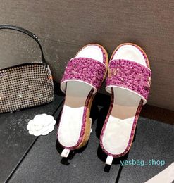 Designer Sandals Women 'S Bric Black Pink Cowhide Honey Inlay Slipper Rivet Low-Heeled Flat-Bottomed Size 35-40 02