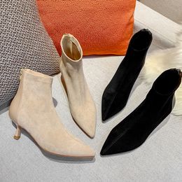 Kurze Schuhe Faux Winterstiefel Frauen Wildleder Punkt Zehe Reißverschluss Schwarz Beige Sexy enge dünne High Heels Knöchel 2 93