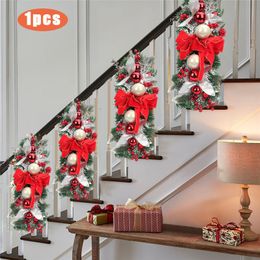 Christmas Decorations 1pc Cordless Prelit Stairway Swag Trim Lights Up Christmas Stair Decoration LED Wreath Prelit Stairway Swag Trim Garland 221123