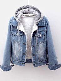 Women's Jackets Fleece Warm Winter Jean Jacket Pockets Button Soft Hooded Outerwear Fashion Slim Denim Coats Female 221122