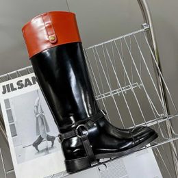 Botas originais estilo britânico estilo grosso equestre 2022 nova fivela de fivela de fivela de metal redonda para mulheres