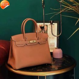 Luxury Designer Handbag Genuine Leather Lychee Pattern Platinum for Women 2022 New Fashion Large Capacity Portable High Grade Single Shoulder Factory Direct Sale