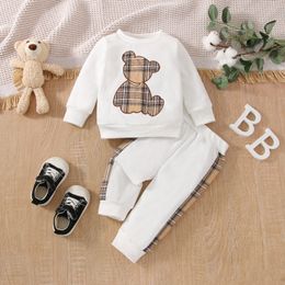 Neonate Autunno Set di abbigliamento Neonato Bambino manica lunga Plaid Orso Modello Top Felpa Pantaloni Abiti Tute 0-24M