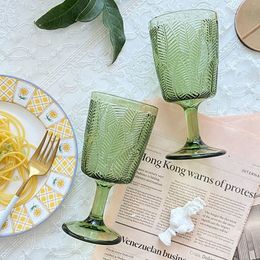 Wine Glasses Creativity Glass Cup Retro Transparent Western Restaurant Wine Goblet Leaves Relief Decorative Juice Cups Kitchen Accessories 221124