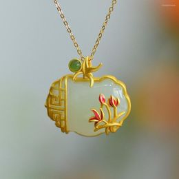 Pendant Necklaces Retro Chinese Style Ancient Gold Colour Inlaid Hetian Jade Orchid Ruyi Lock Female Imitation Natural Accessories