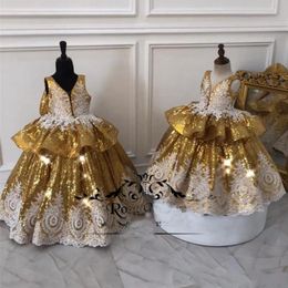 Gold Princess Flower Girl Dresses V Neck Sequined Sequins Ruffles Peplum White Lace Appliques Gilrs Pageant Little Kids First Communion Dress Bow 403