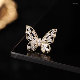 Brooches Classic Hollow Butterfly Women Men Suit Coat Lapel Pin Buckle Jewellery Luxury Skirt Neckline Small Collar