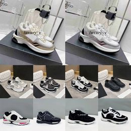 Designer Women Sneakers Calfskin Casual Shoes Men All-match Stylist Reflective Shoe Vintage Suede Trainers Patchwork Leisure Shoes Platform Lace-up