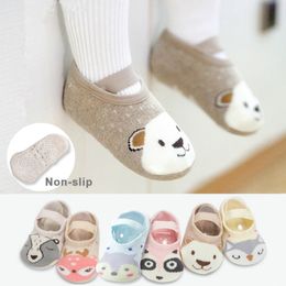 First Walkers 1 Pair Fashion Baby Girls Boys Cute Cartoon Nonslip Cotton Toddler Floor Socks Animal pattern Walker Shoes for borns 221124