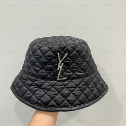 Women Men Designer Lamb Wool Bucket Hat Brand Letters Designers Fitted Diamond Winter Hats Fashion Flat Ball Caps Casual Bonnet 2022