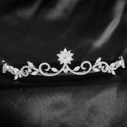 Luxury Crystal Flower Tiara for Girls Wedding Headpiece Bridal Hair Accessories Birthday Tiaras and Crowns Cake Topper