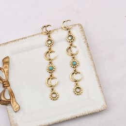 Luxusdesigner Brief Anhänger Halsketten Armband Armreifen 18k Gold plattiert Crysatl Strass Halskette Kette Ohrringpaar Party Geschenke Jewerlry Accessoires