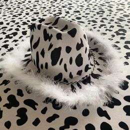 Berets Milk Feather Cowboy Hat Cow Print White Black Bucket Women Felt Hats Decorative Caps Belt Wide Reversible Brim Q0z1