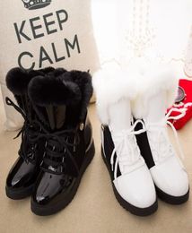 Autumn e inverno Novo estilo Mulheres Velvet Botas de neve quente Europeias e americanas Estudantes de moda Sapatos de peles