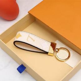 22ss Lovely Keychain Classic Exquisite bag parts Luxury Designer Car Keyring Letter Unisex Lanyard Gold Black Metal Small Jewelry181U